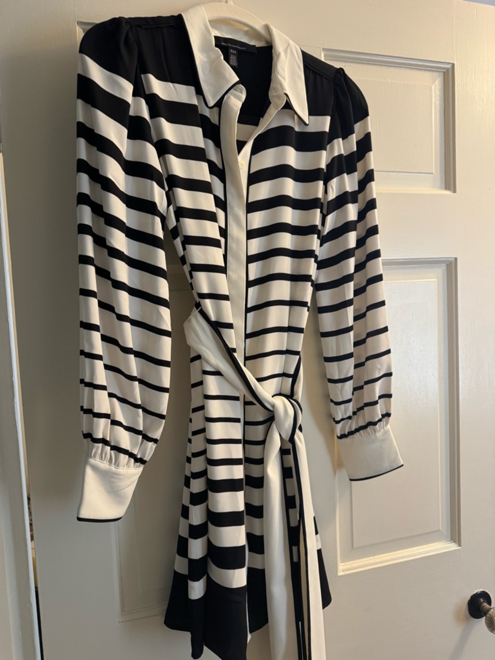 White House Black Market Black and White Collared Shirtdress